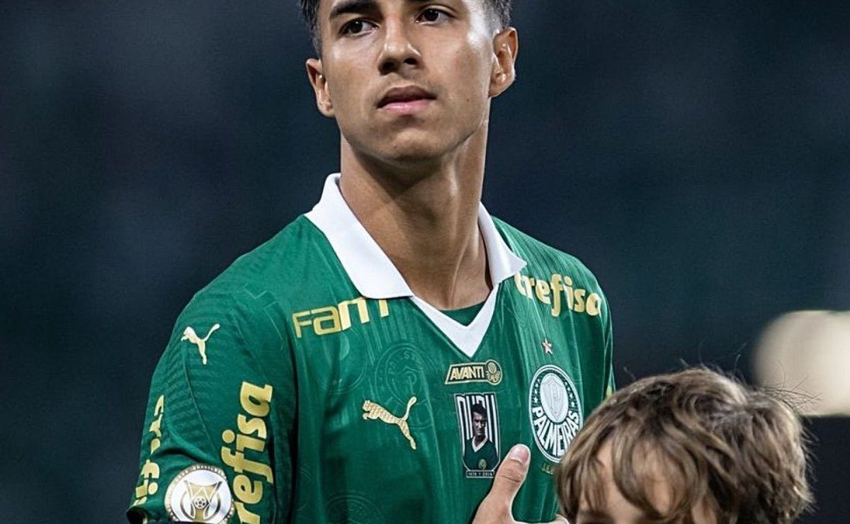 Palmeiras estende contrato de Vitor Reis até 2028 sob comando de Abel Ferreira