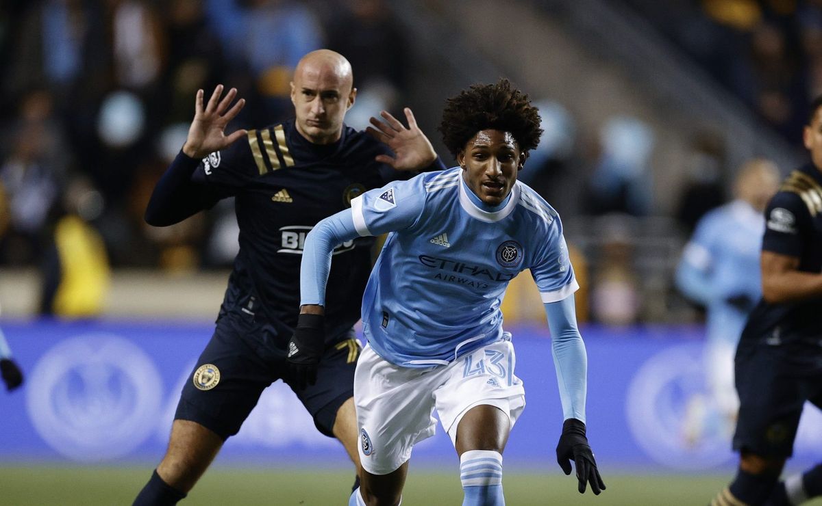 Empréstimo de Talles para o Grupo City e negociação do Corinthians avançam.