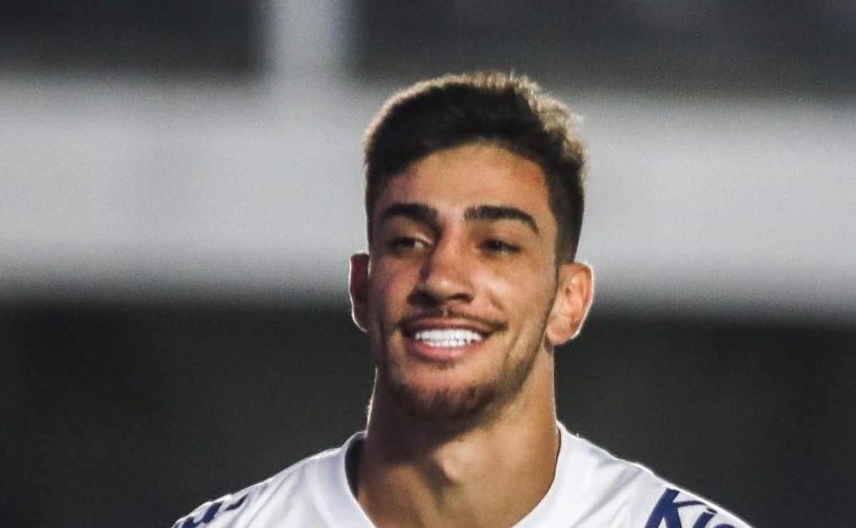 Corinthians recusa oferta de Santos por Pedrinho: atacante não será contratado.