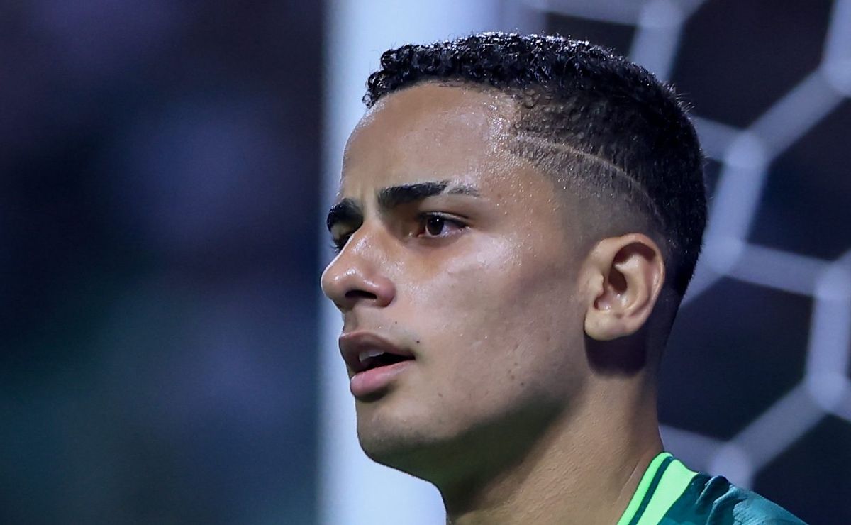 Giovani marca pelo Al-Sadd e torcida critica Abel Ferreira: 