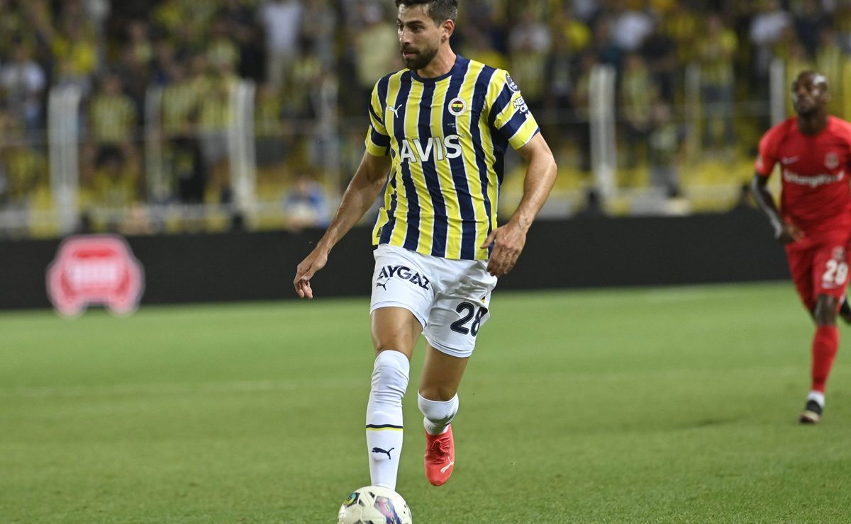 Palmeiras decide contratar Luan Peres após eliminação na Copa do Brasil