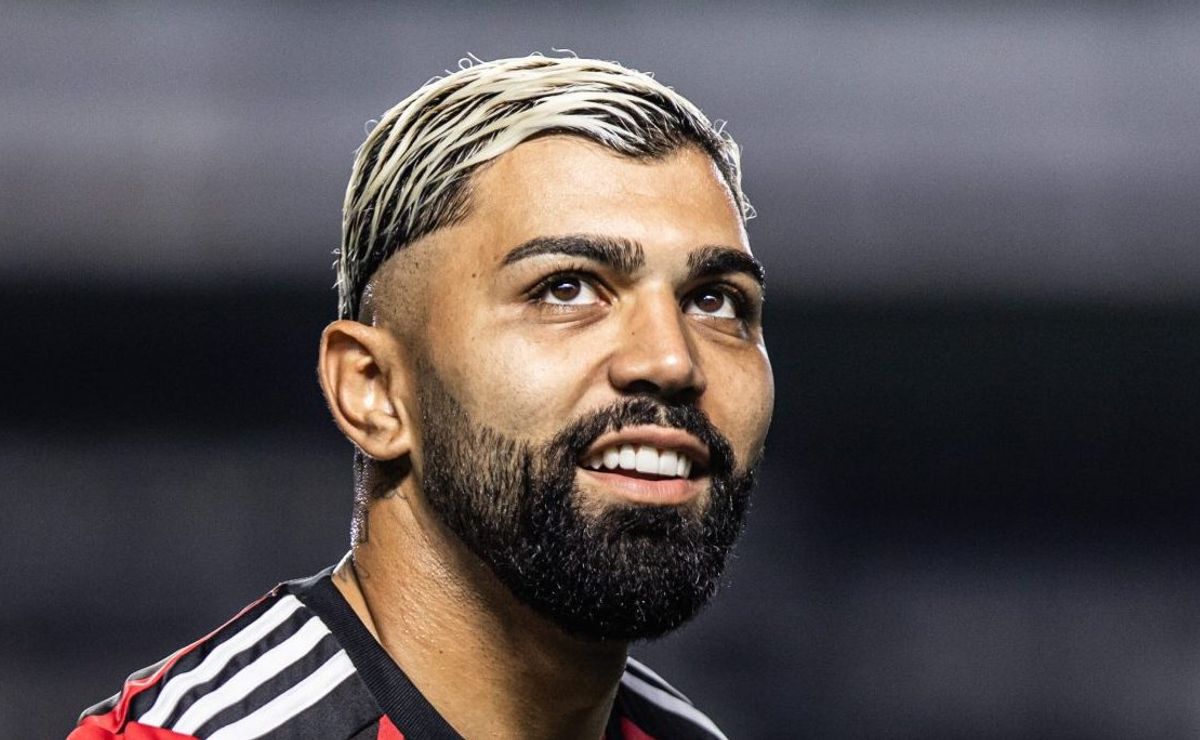 Gabigol responde comentários sobre polêmica com camisa do Palmeiras: “Chatos, hein!?”