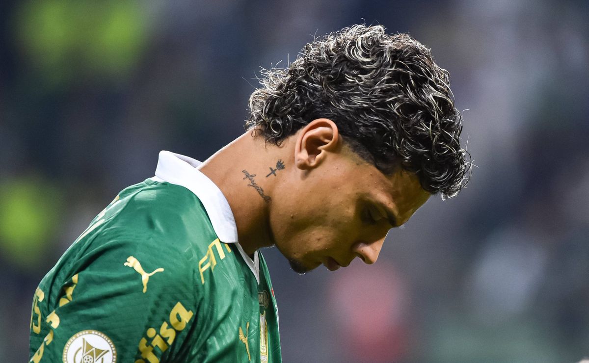Milan-ITA encerra contratação de Richard Ríos e direciona esforços para Danilo.