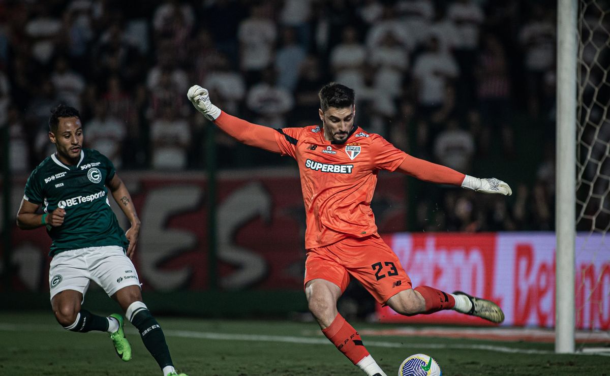 Rafael planeja encerrar carreira no São Paulo após cumprir missão pessoal.