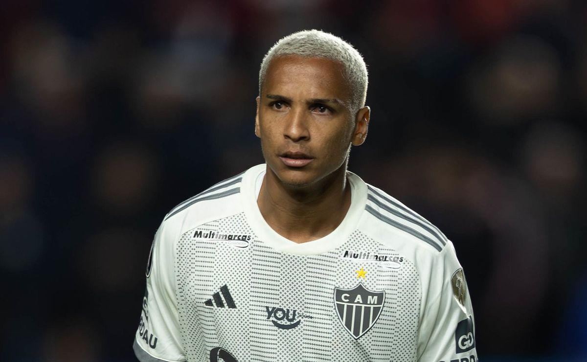 Deyverson Recebeu Recado de Zagueiro do San Lorenzo Durante Jogo Contra o Atlético-MG