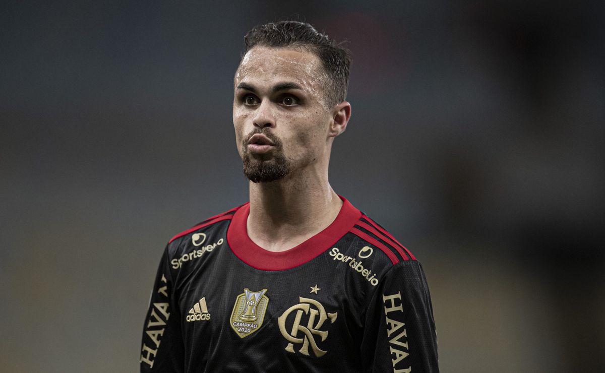 Grêmio e Flamengo disputam contratação de Michael no mercado do futebol.