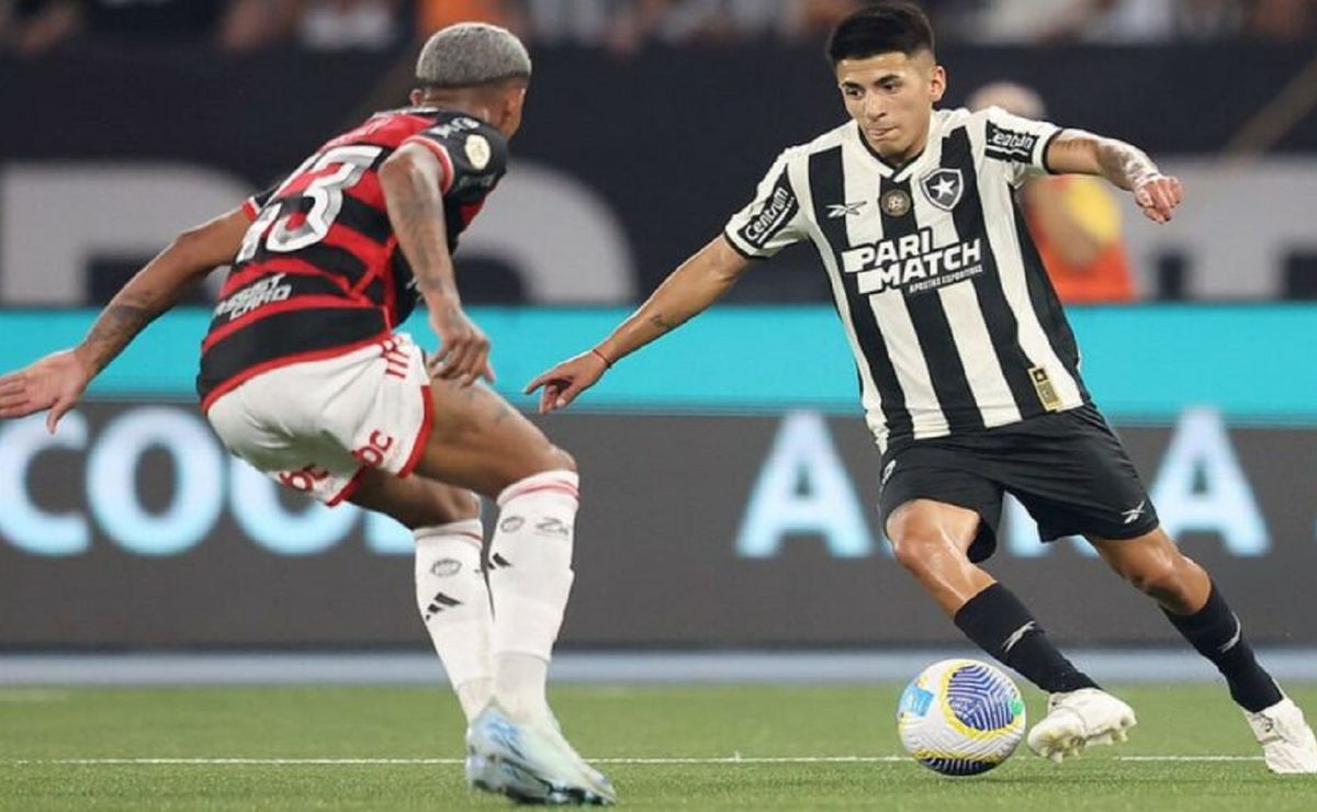 Botafogo goleia Flamengo por 4 a 1 no Brasileirão Série A.
