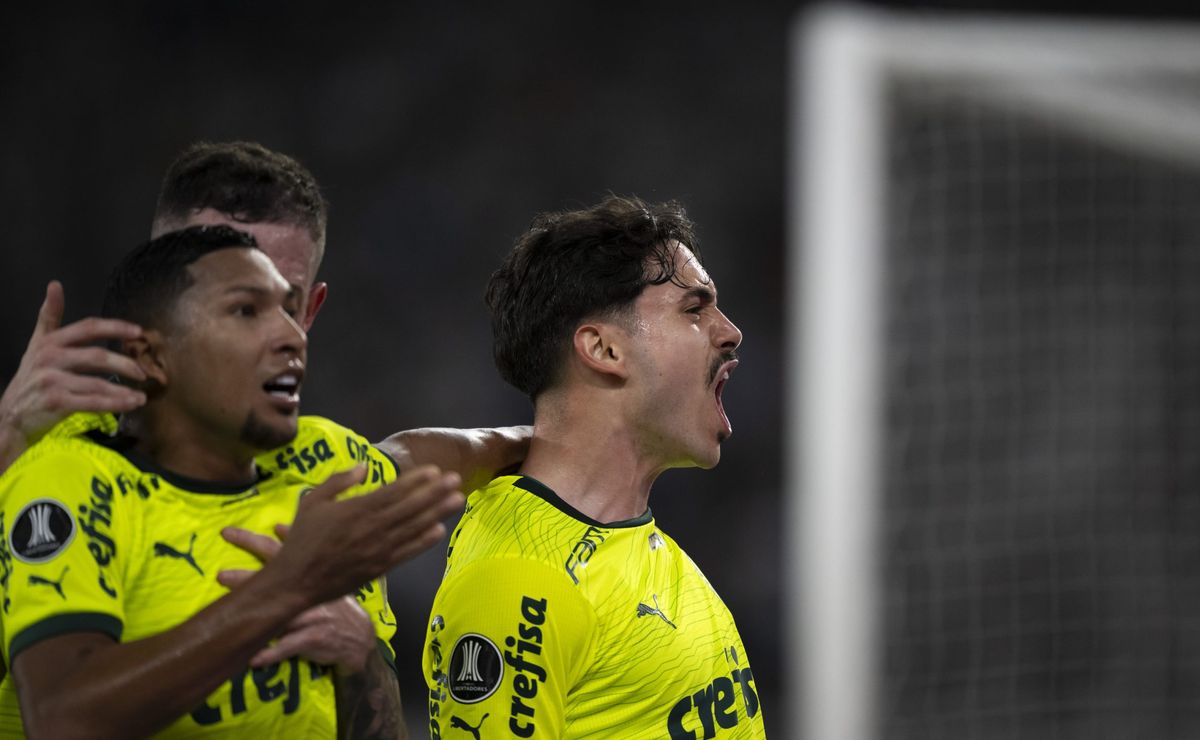 Palmeiras busca virada decisiva contra o Botafogo na Libertadores: como acompanhar.