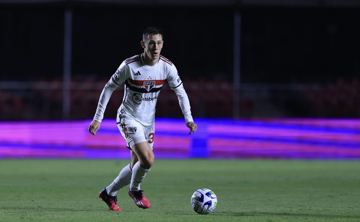 Fratura na clavícula tira Patryck do jogo após clássico contra o Palmeiras