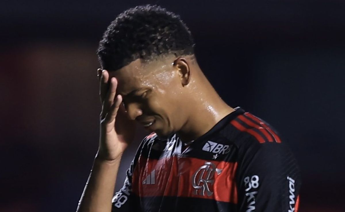 Tite Pode Barrar Carlinhos no Flamengo e Bruno Henrique Como Centroavante.