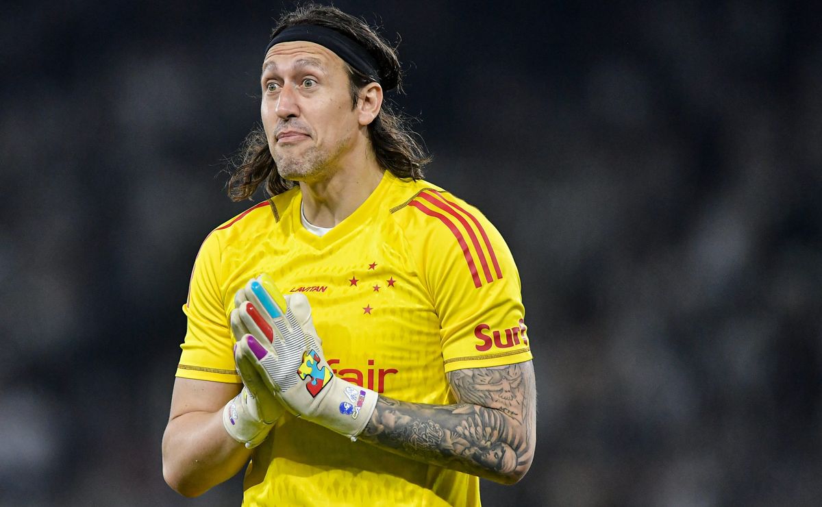 Falha de Cássio no jogo entre Cruzeiro e Boca Juniors repercute no Corinthians