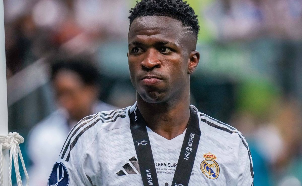 Vinicius Júnior adia decisão sobre oferta milionária da Arábia Saudita para 2025