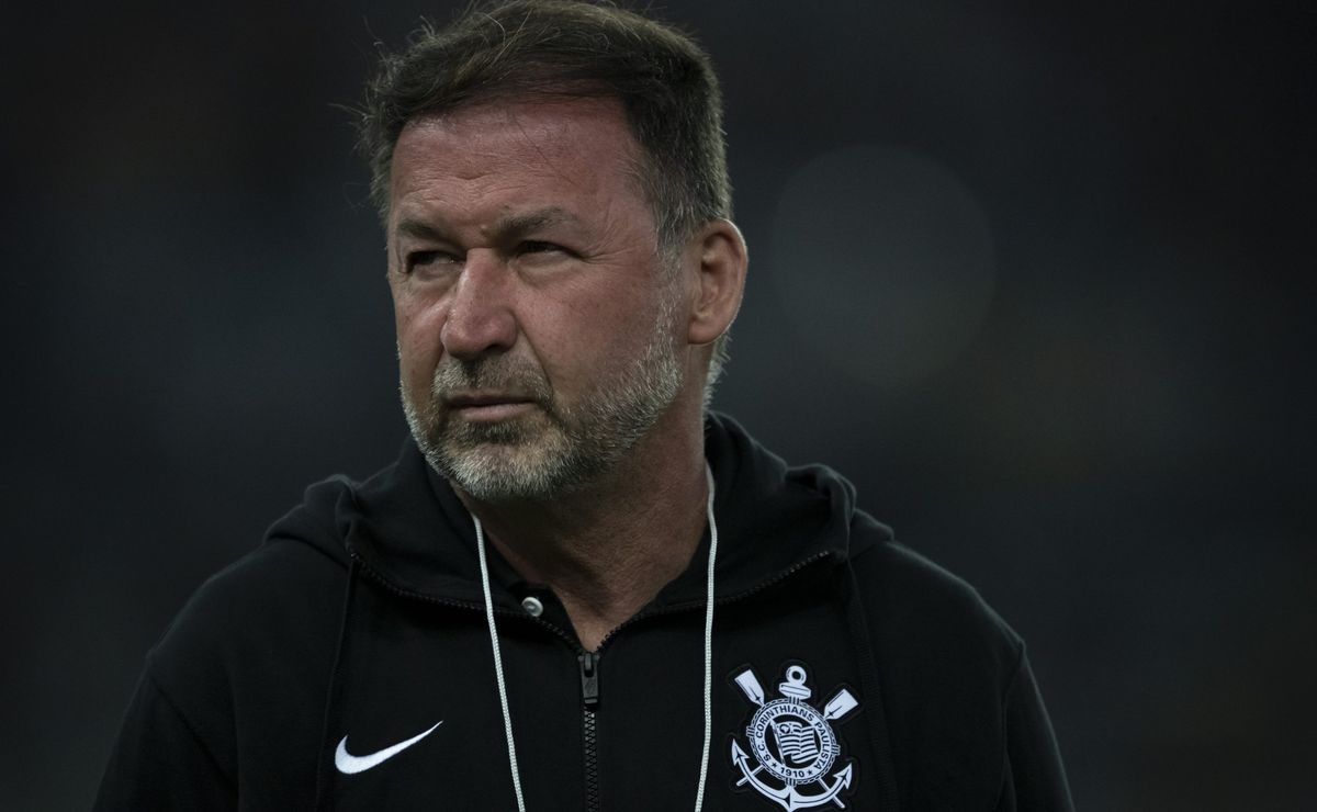 Continuidade do Processo de Impeachment de Augusto Melo no Corinthians.