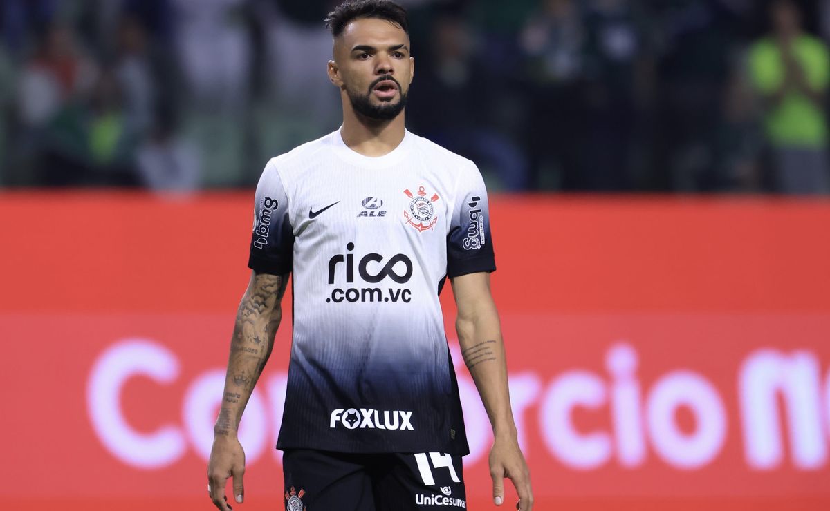 Raniele corre risco de ficar de fora da próxima partida do Corinthians.