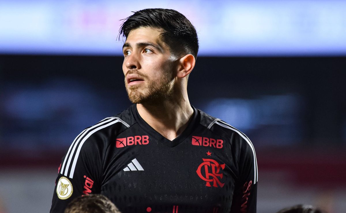 Rossi fala sobre nova contratação do Flamengo: “É um bom jogador.”