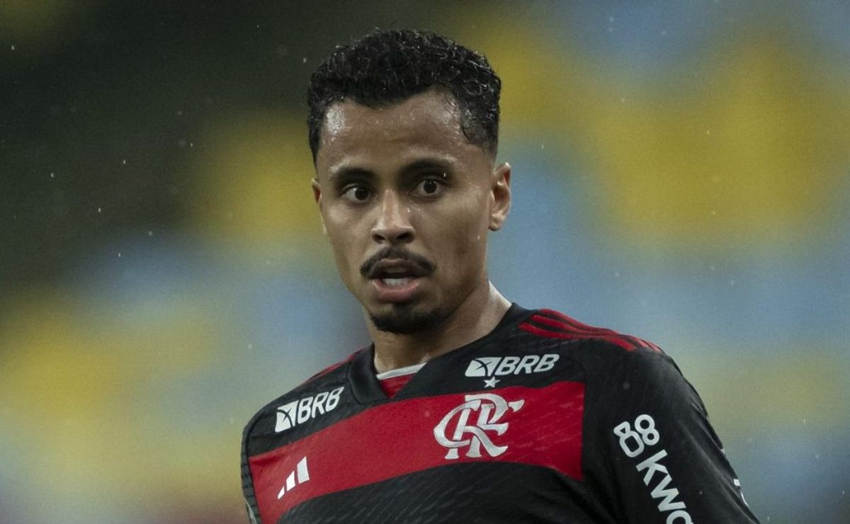 Salário de R$ 1 milhão/mês: Saída de Allan do Flamengo é decretada pela Nação: "Precisa muito sair"