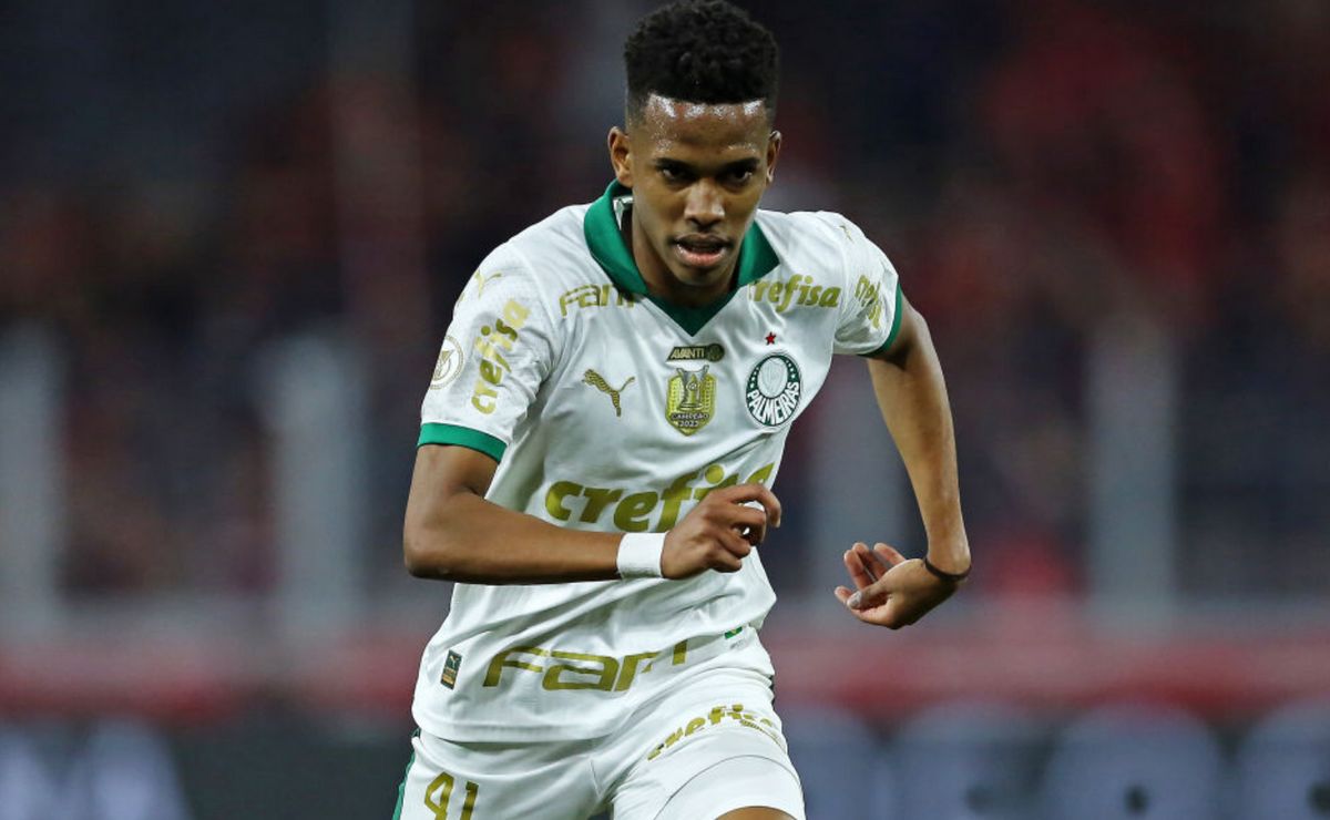 Estêvão destaca desafios com Abel Ferreira em trajetória no Palmeiras