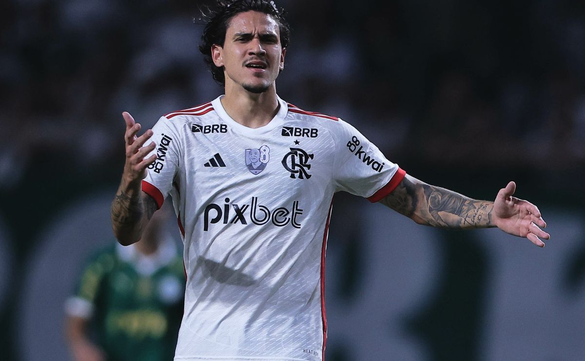 Pedro, do Flamengo, é cortado de treino da Seleção Brasileira por lesão.