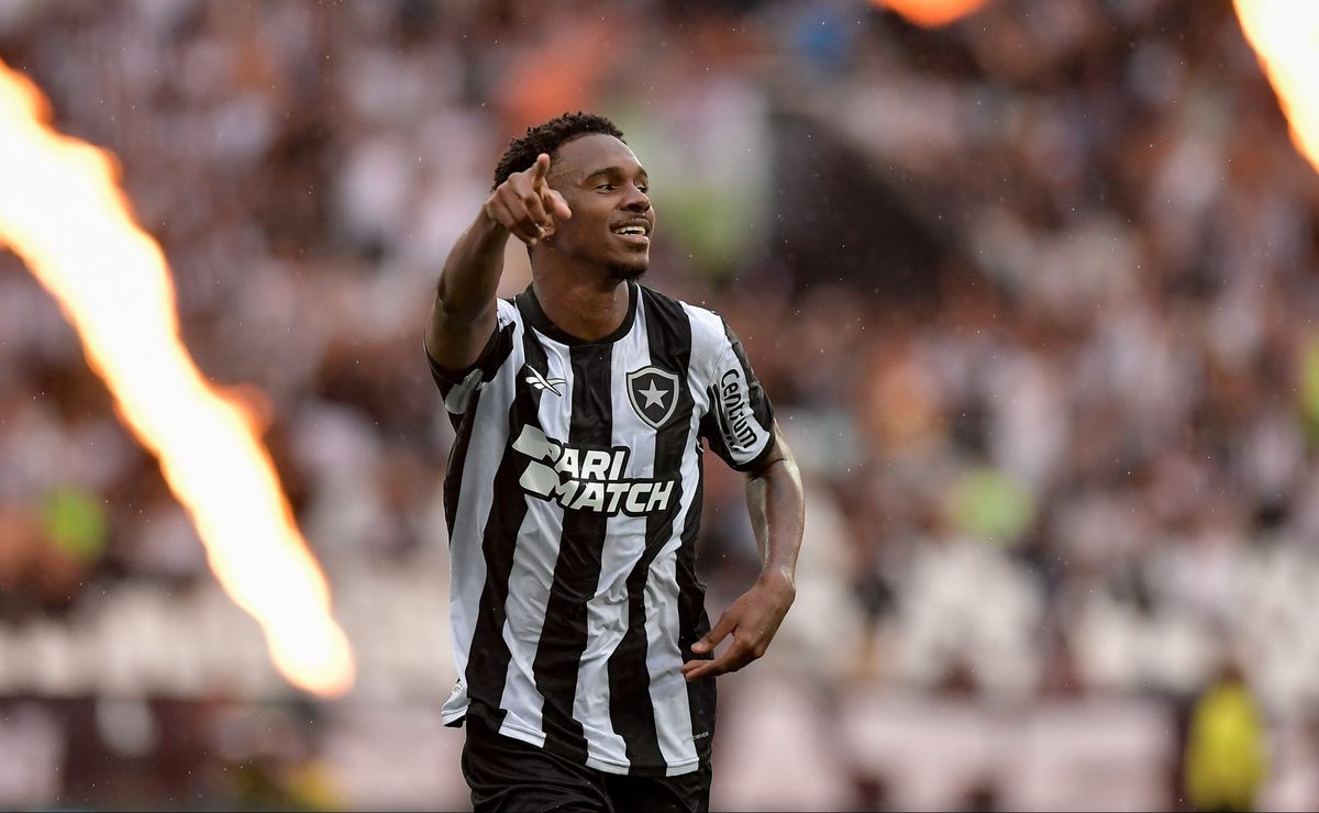 Jeffinho acelera recuperação no Botafogo e acende esperança na torcida alvinegra