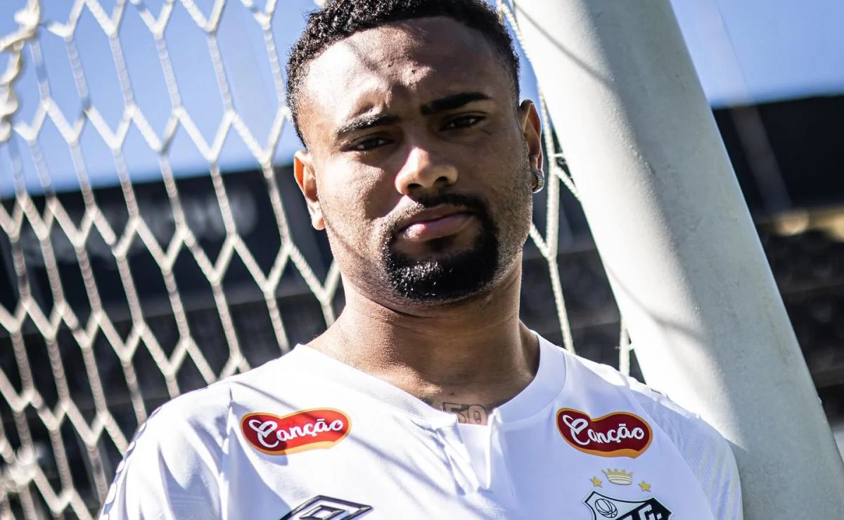 Wendel Silva celebra primeiro gol pelo Santos e destaca fator crucial para triunfo