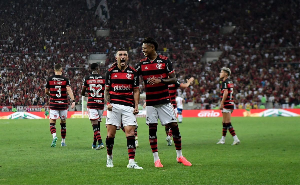 Flamengo e Bahia protagonizam o maior público do ano no futebol brasileiro