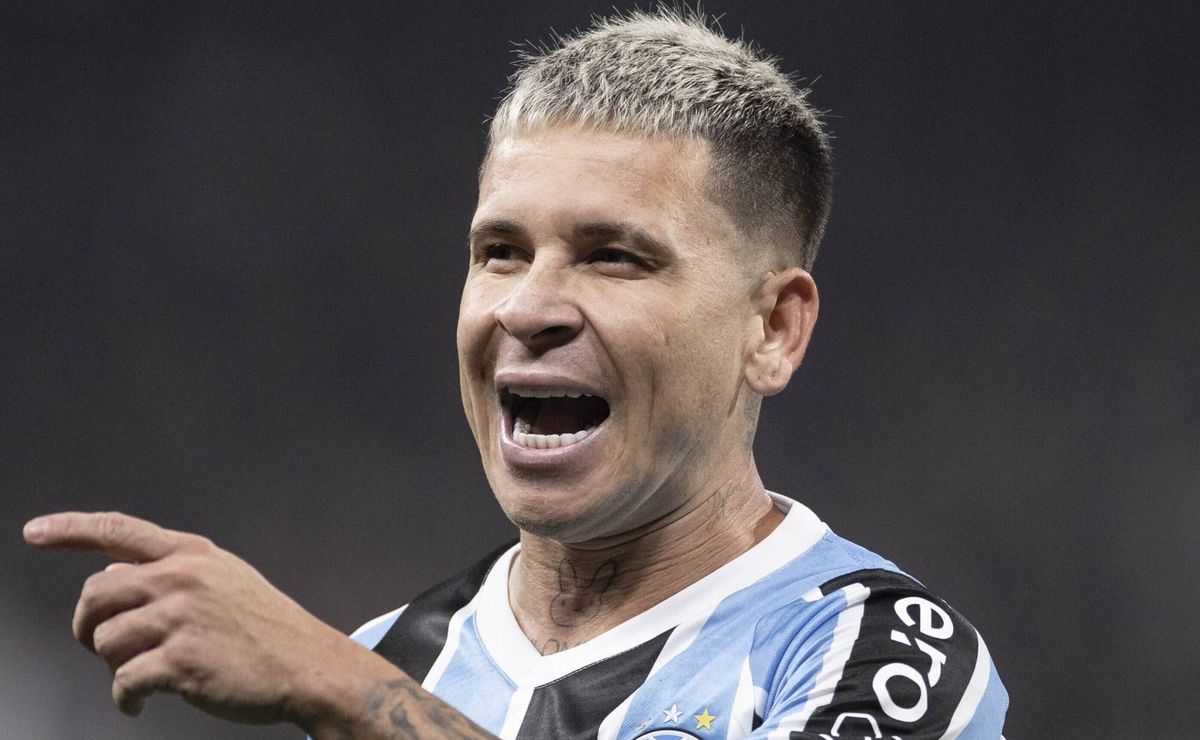 Soteldo fica indignado por pênalti não marcado para o Grêmio: “Segue o jogo”