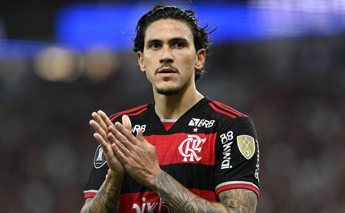 Flamengo mira substituto de Pedro e atacante ex-Palmeiras é aprovado para 2025