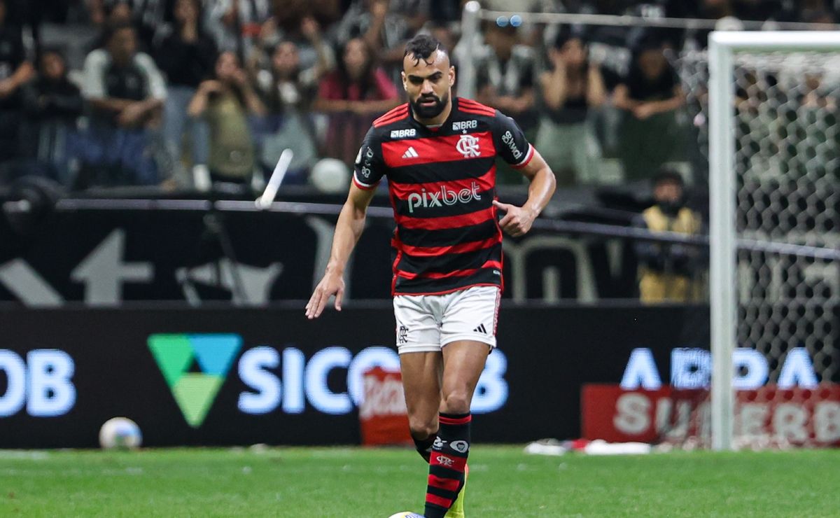 Fabrício Bruno é vetado por Filipe Luís e deve começar decisão no banco do Corinthians