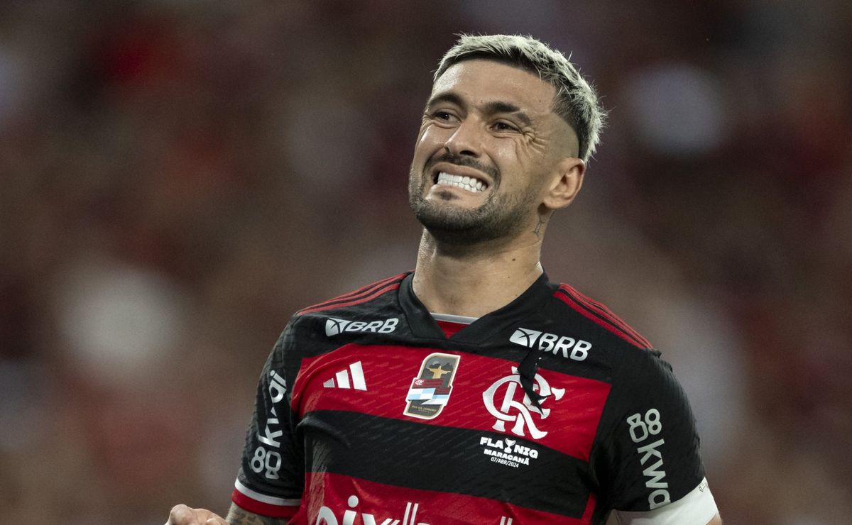 Arrascaeta é debochado por jornalista e polêmica chega ao Flamengo: “Ele se acha…”