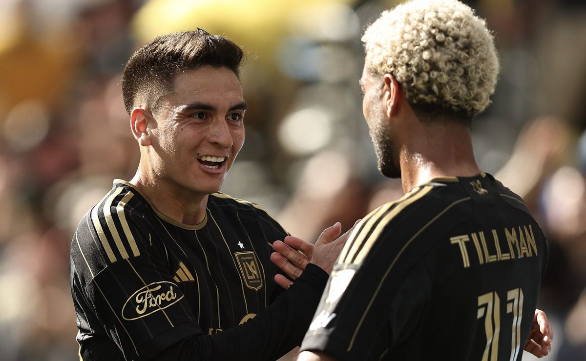 Atuesta pode retornar ao Palmeiras como moeda de troca em 2025