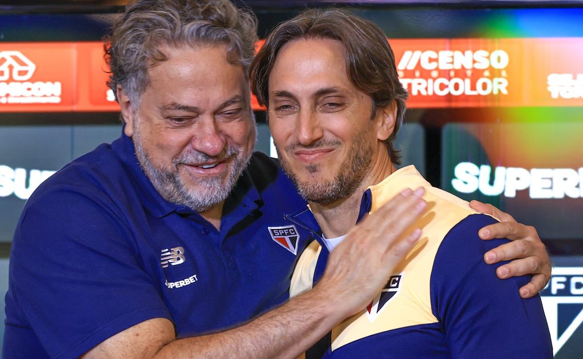Reunião entre Casares e Zubeldía define rumos do São Paulo na temporada