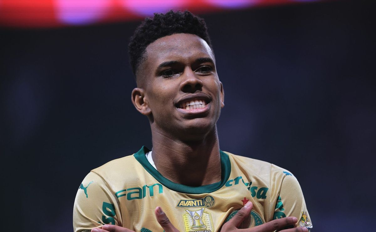 Felipe Anderson elogia Neymar e compara com Estevão, do Palmeiras, por habilidade única.