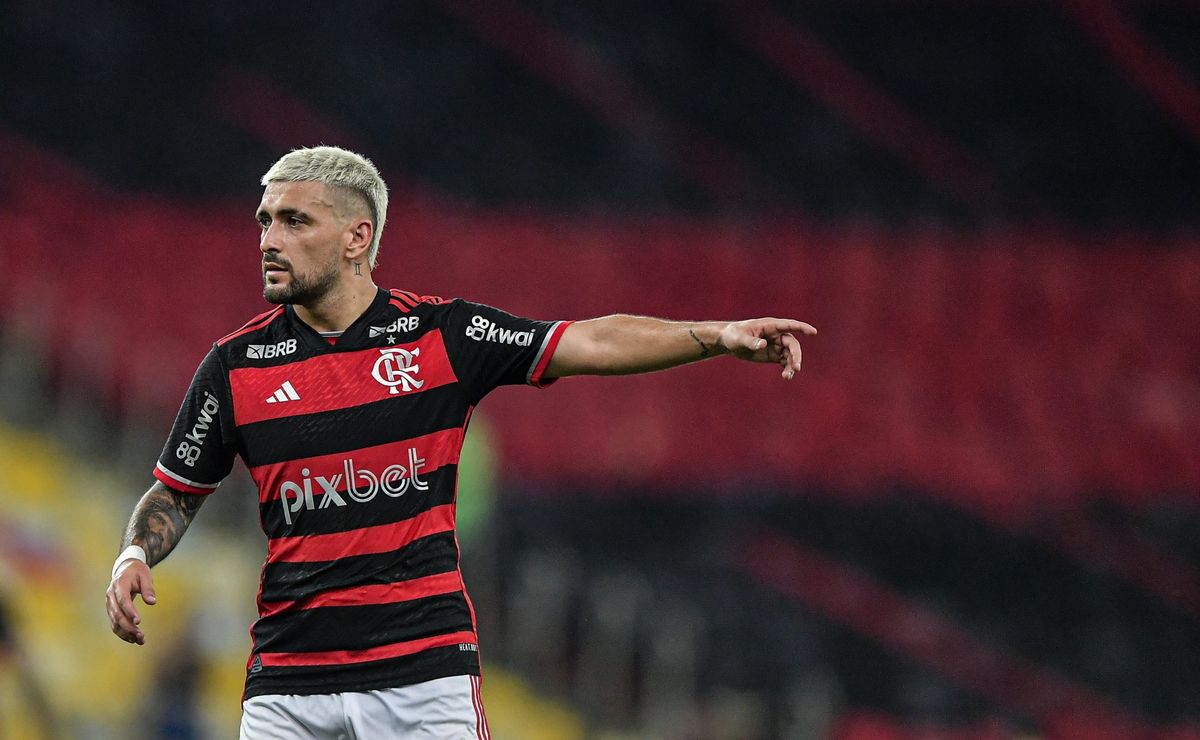 Jogadores do Flamengo atuaram bem na Data FIFA, confira o desempenho de Arrascaeta e Varela