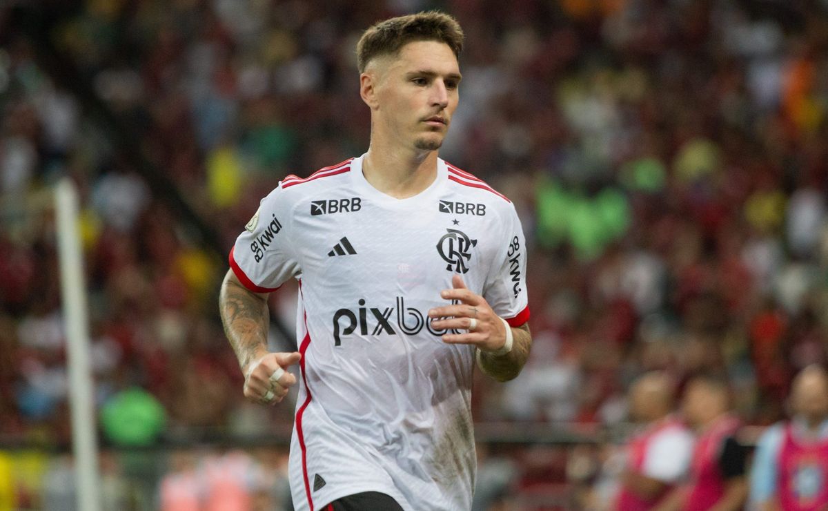 Flamengo alerta sobre saídas de Varela, Erick Pulgar e mais dois jogadores em 2025