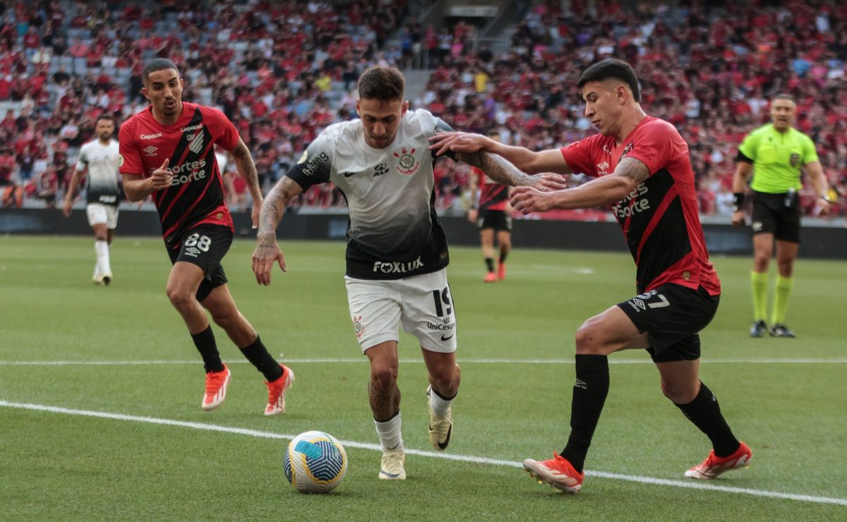 Corinthians goleia Athletico-PR por 5 x 2 pelo Brasileirão Betano