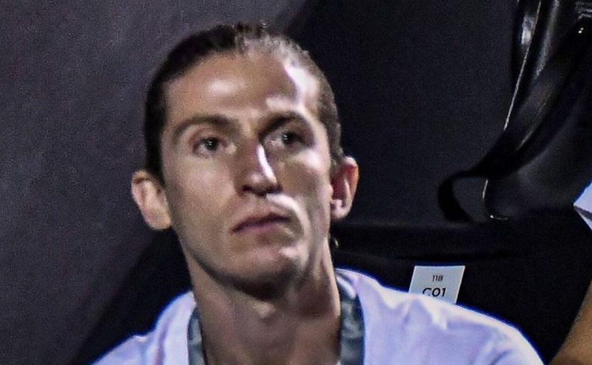 Filipe Luís impõe-se como titular no Flamengo e Gabigol enfrenta o Corinthians