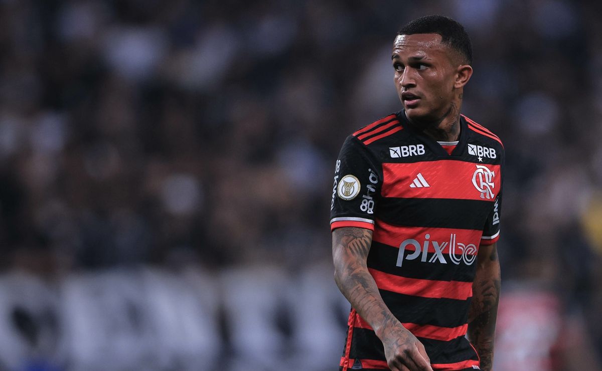 Wesley comemora classificação do Flamengo e provoca Corinthians: 