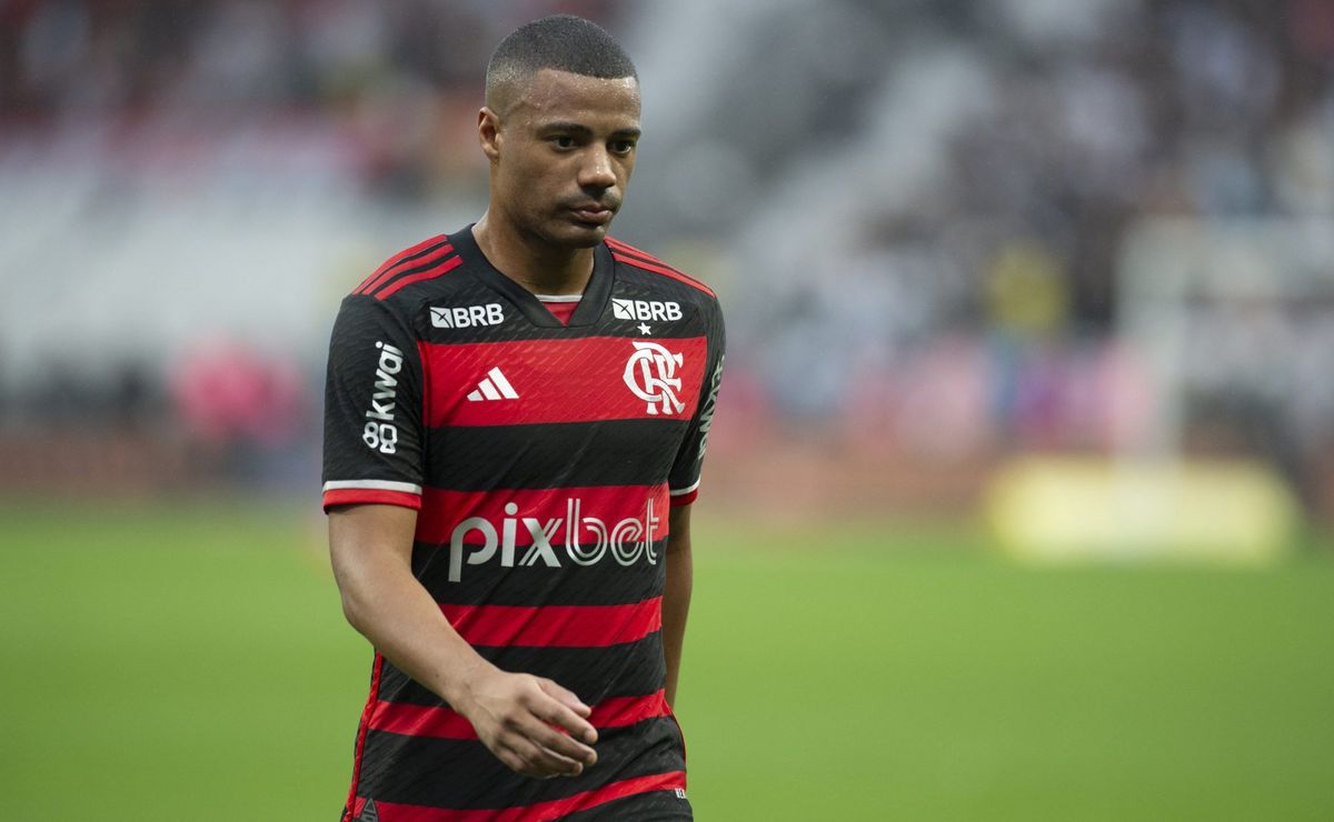 De La Cruz preocupa Flamengo após sofrer problema muscular diante do Corinthians