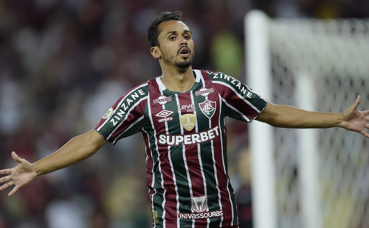 Lima ganha voto de confiança no Fluminense de Mano com titularidade garantida contra Athletico