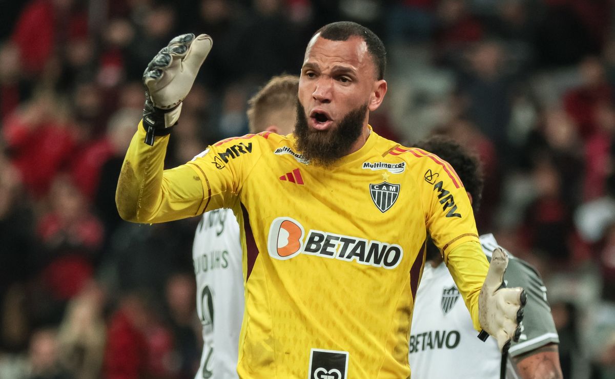 Everson enfurece torcida do Flamengo ao falar que Galo já é campeão: “Veremos”