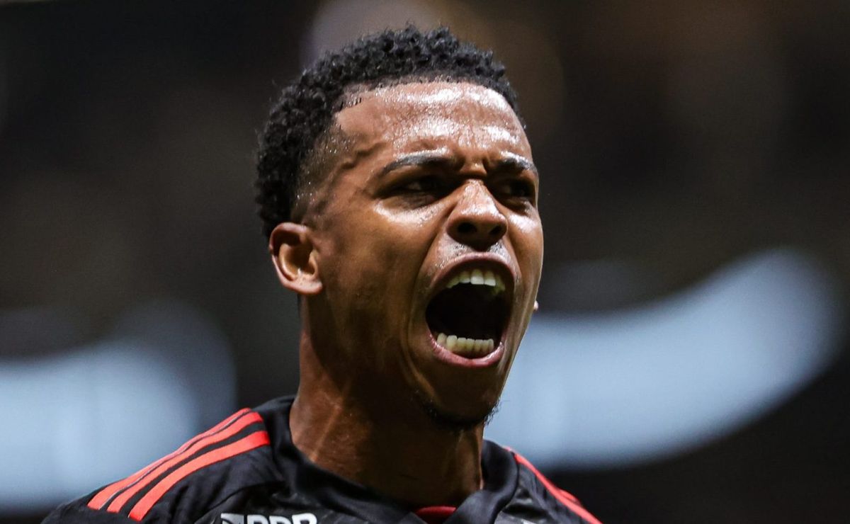 Carlinhos deve ser emprestado pelo Flamengo, rescisão contratual está descartada.