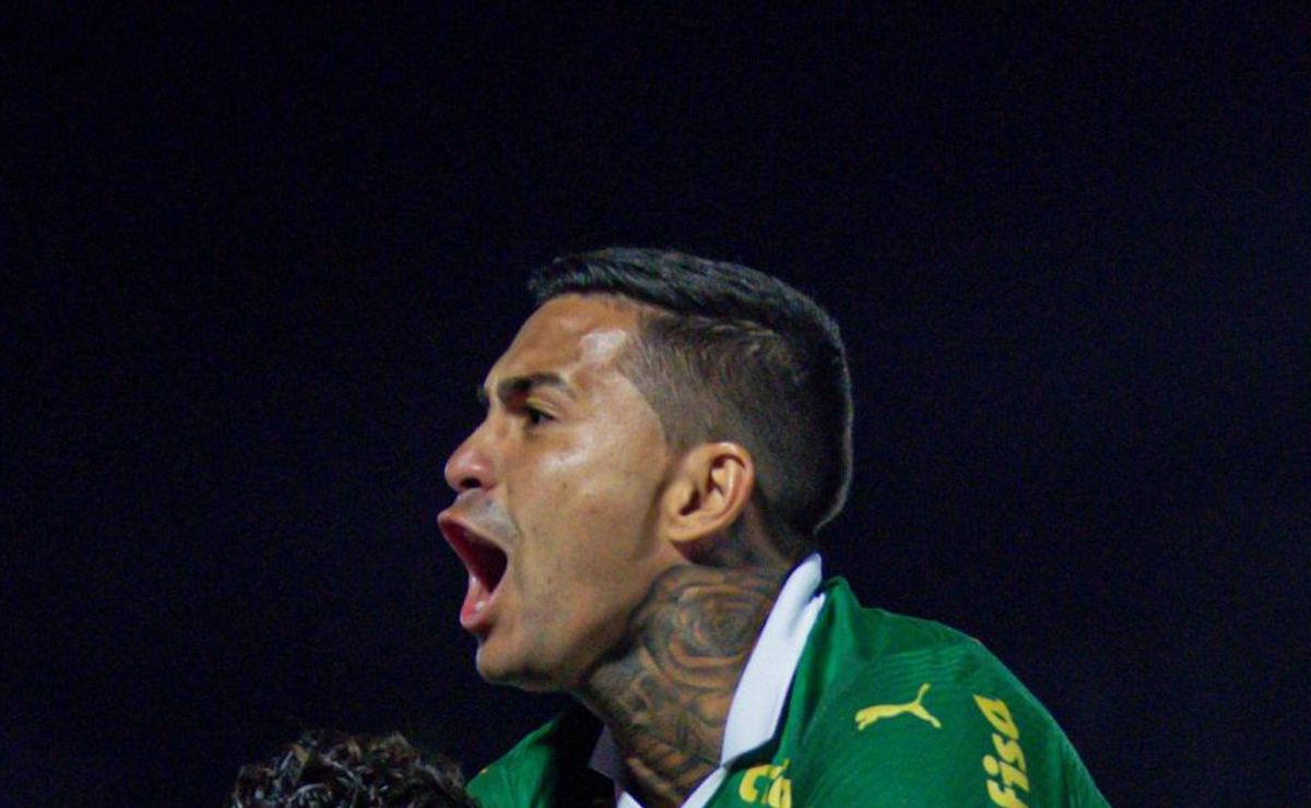 Dudu descarta transferência para Neom e permanece no Palmeiras, afirma Jorge Nicola.