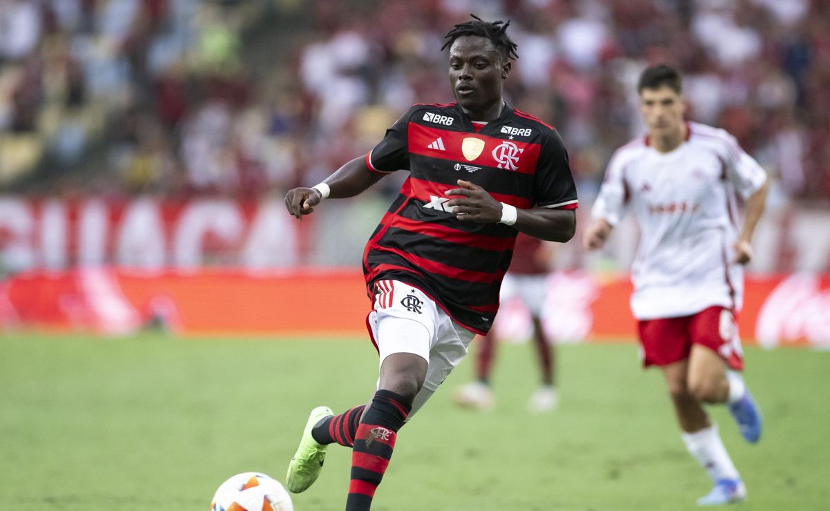 Flamengo pode ter a estreia de Shola em confronto com o Internacional pelo Brasileirão Betano