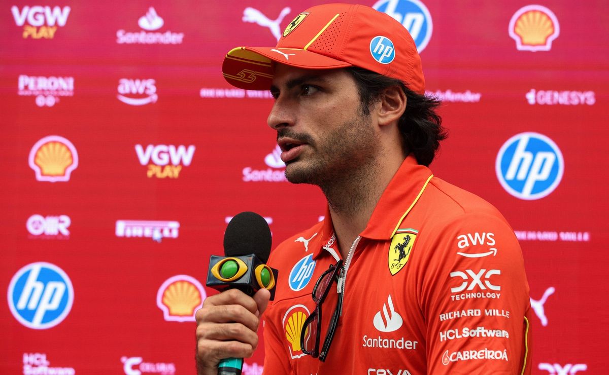 Carlos Sainz celebra alívio após vitória no México: “Me sentia pressionado”