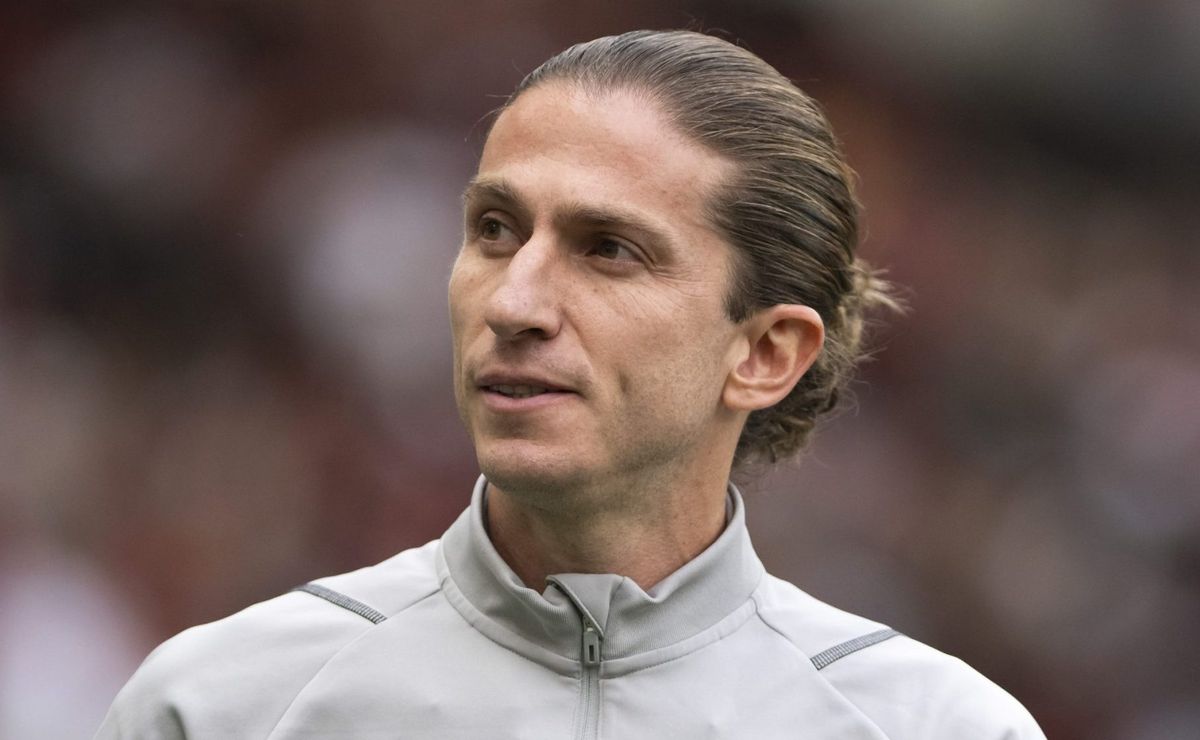 Filipe Luís fica decepcionado com atacante e joia perde espaço no Flamengo