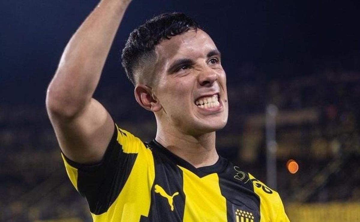MENGÃO DE OLHO EM REFORÇO IMPACTANTE! Leo Fernández, destaque do Peñarol, entra na mira com preço de R 46 milhões