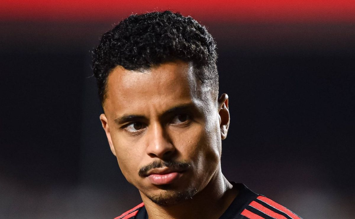 Flamengo planeja reformulação para 2025 e descarta Allan e outros jogadores.
