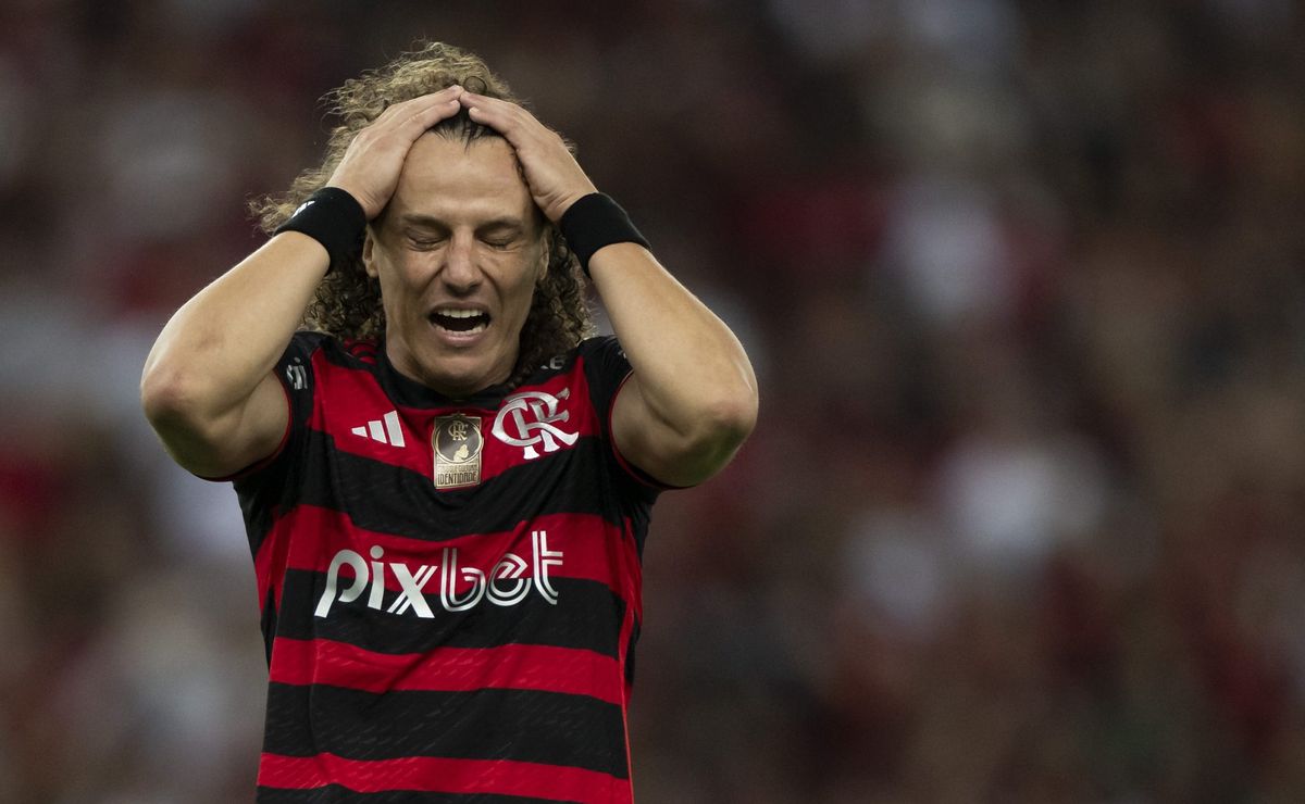 David Luiz perde pênalti e pede cartão para companheiro de equipe. Veja como foi Flamengo 0 x 0 Atlético-MG