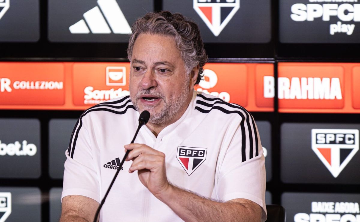 Casares elogia desempenho do São Paulo e reconhece trabalho de Zubeldía