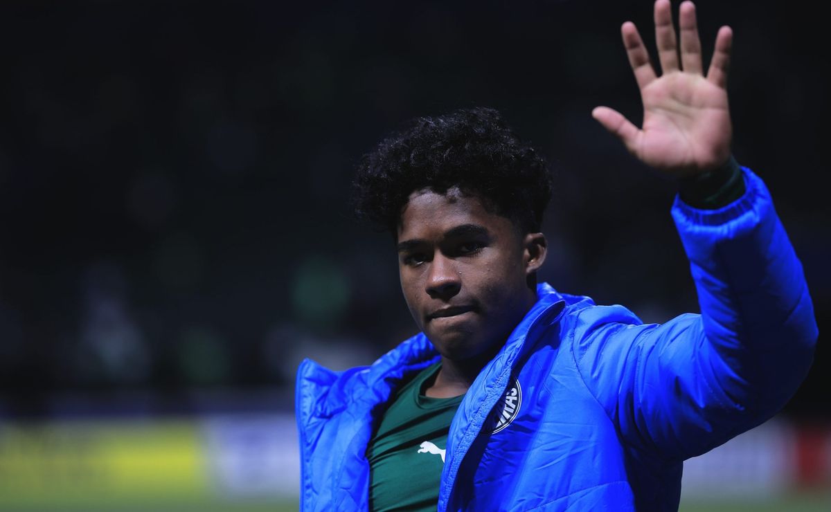 Real Madrid emprestará Endrick para destino surpreendente após passagem pelo Palmeiras.